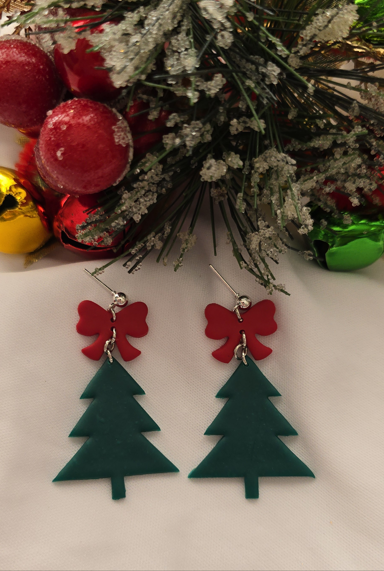 Green Christmas Tree with Red Bow Earrings