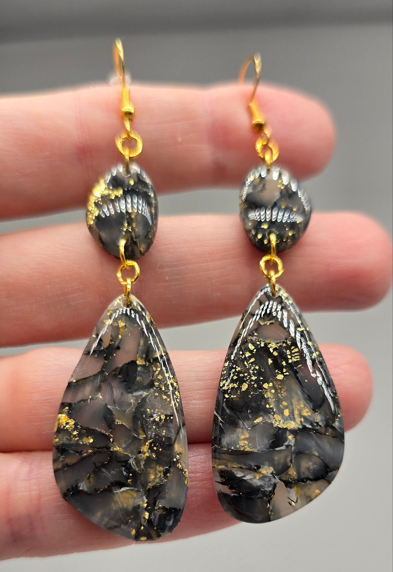 Black Sagenite Agate Faux Oval Dangle Earrings