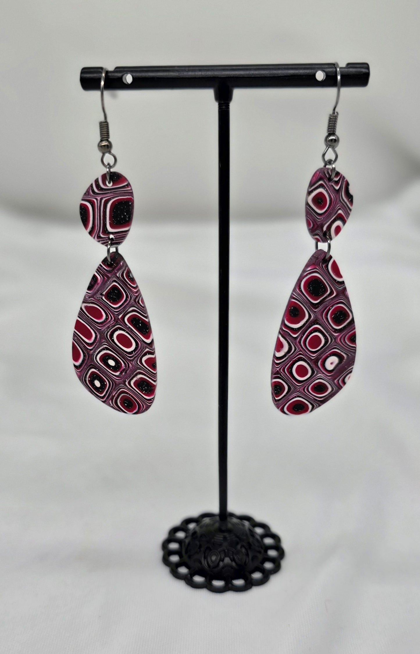 Shimmery Red and Black Circle Dangle Earrings
