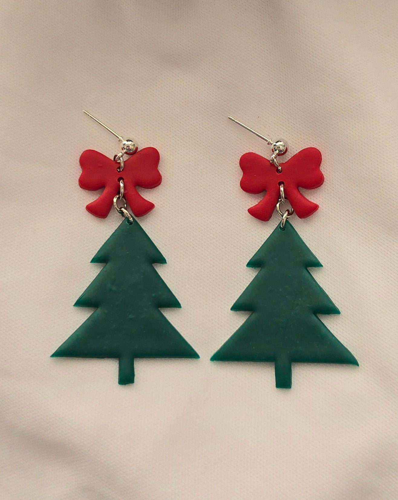 Green Christmas Tree with Red Bow Earrings