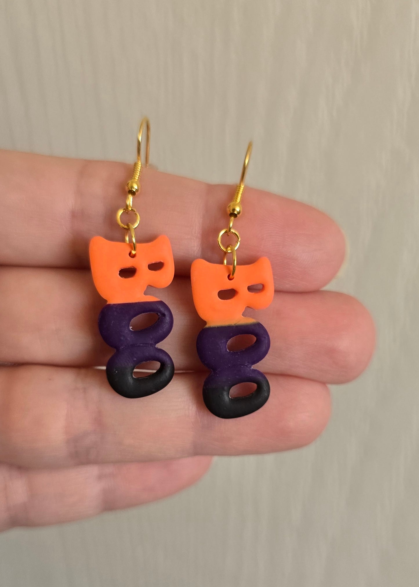 BOO Dangle Halloween Earrings